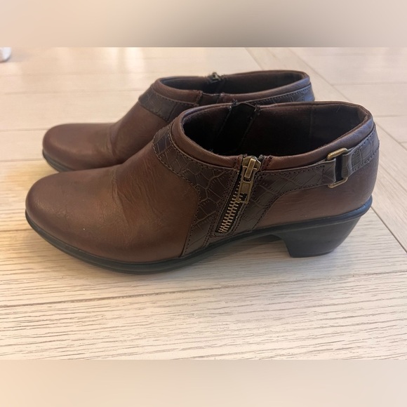 Easy Spirit, size‎ 8.5 brown faux leather zip boot shoes - Picture 1 of 7
